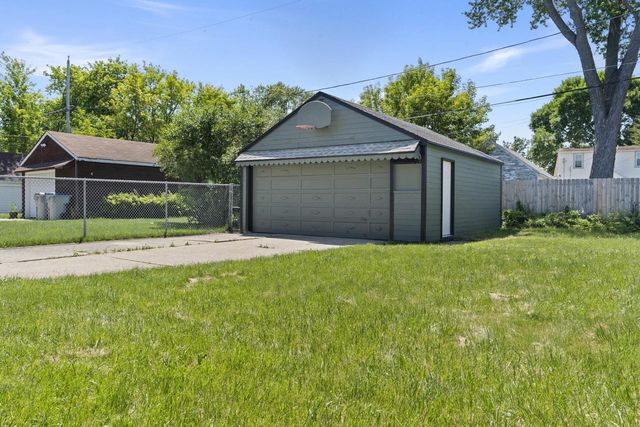 5331 N 61st STREET, Milwaukee, WI 53218