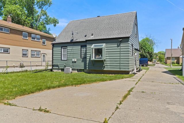 5331 N 61st STREET, Milwaukee, WI 53218