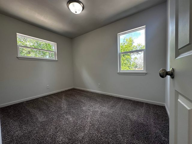 509 NW 4TH ST, Minot, ND 58703