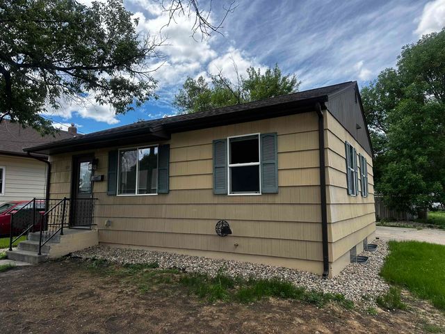509 NW 4TH ST, Minot, ND 58703