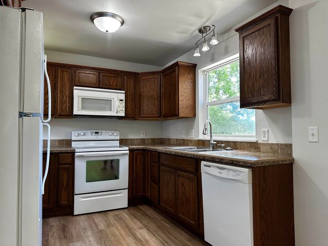 509 NW 4TH ST, Minot, ND 58703