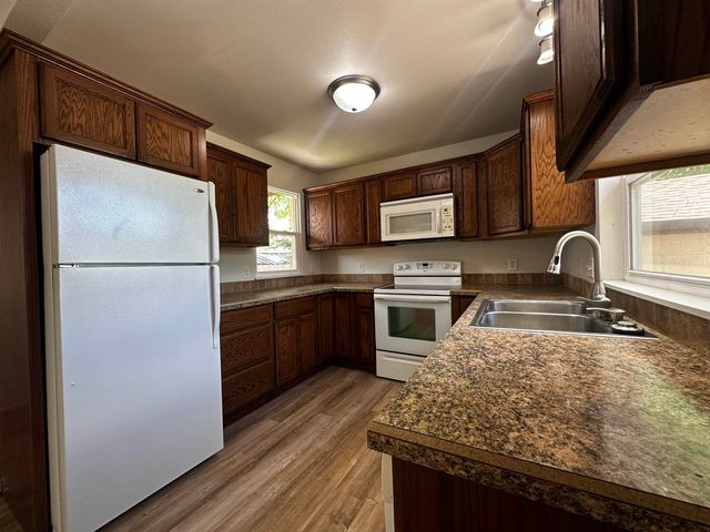 509 NW 4TH ST, Minot, ND 58703