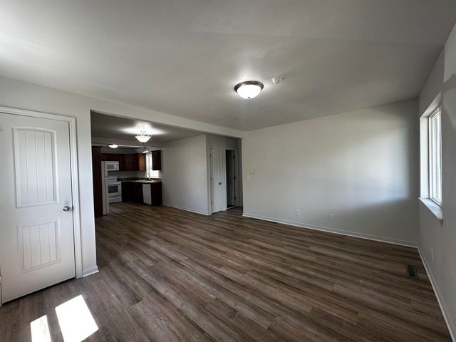 509 NW 4TH ST, Minot, ND 58703
