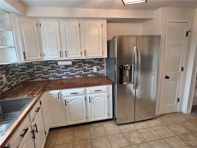 3978 Thrush Lane, Clay, NY 13090