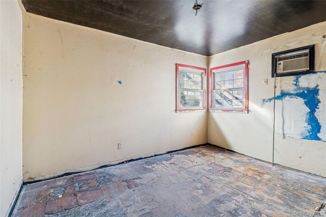 22 Conger Street, Staten Island, NY 10305