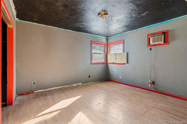 22 Conger Street, Staten Island, NY 10305