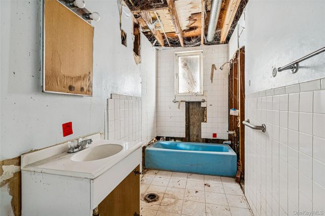 22 Conger Street, Staten Island, NY 10305