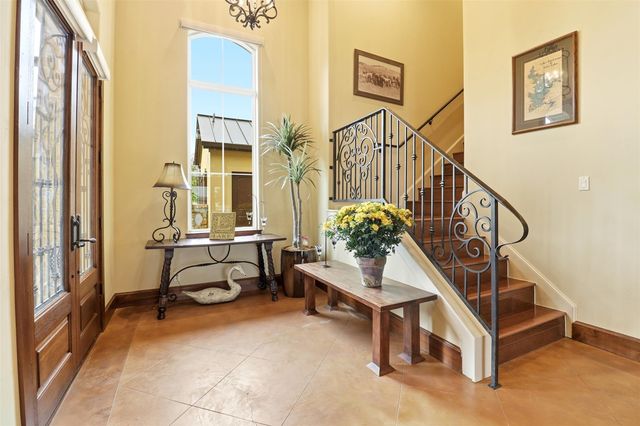 325 Wilderness DR W, Marble Falls, TX 78654