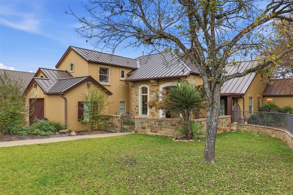 325 Wilderness DR W, Marble Falls, TX 78654