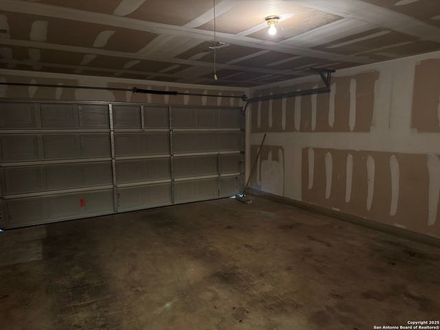 8462 FAVERO COVE, Converse, TX 78109