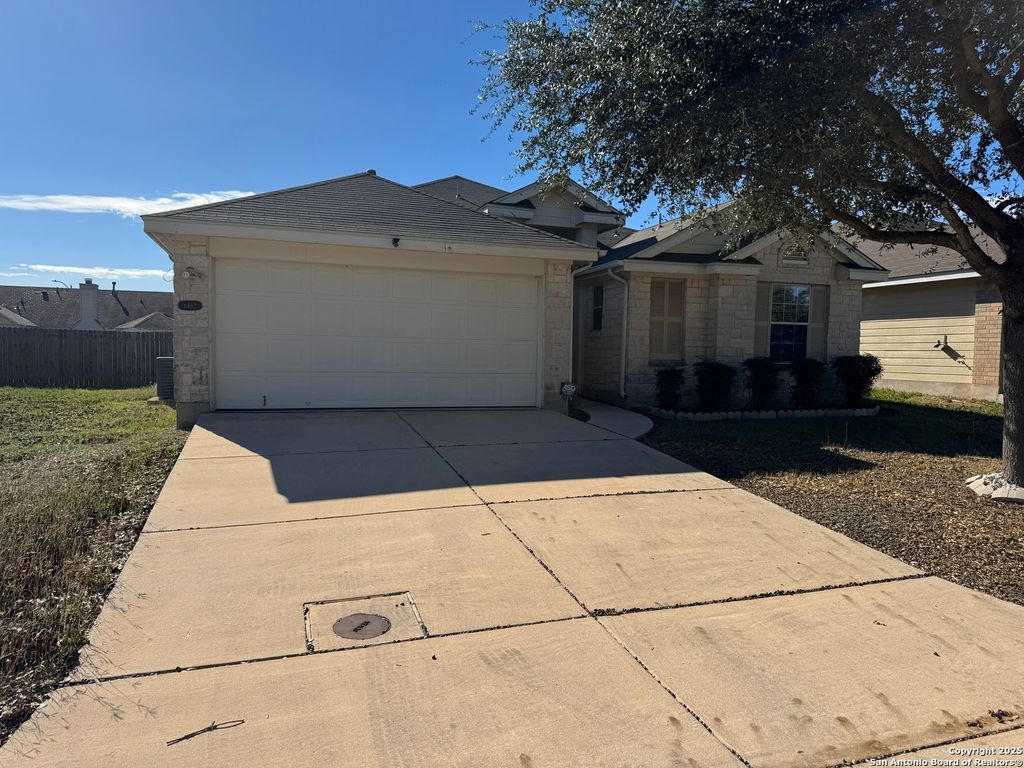 8462 FAVERO COVE, Converse, TX 78109