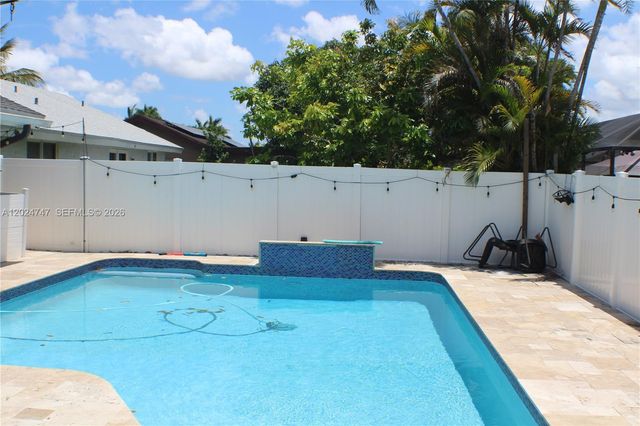 1317 SW 82nd Ave, North Lauderdale, FL 33068