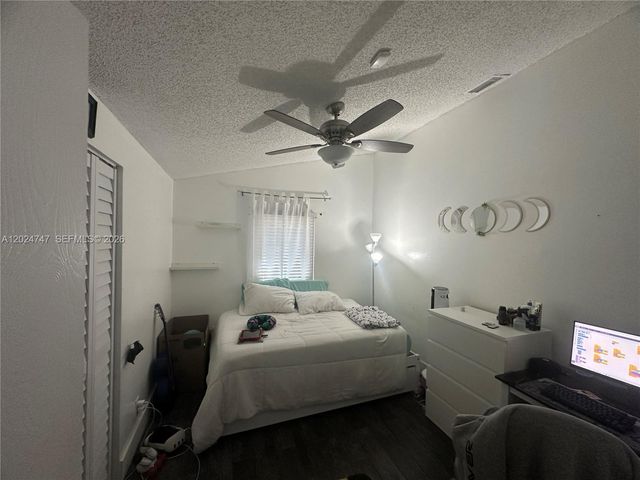 1317 SW 82nd Ave, North Lauderdale, FL 33068