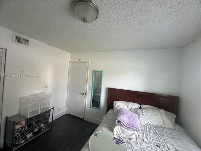 1317 SW 82nd Ave, North Lauderdale, FL 33068