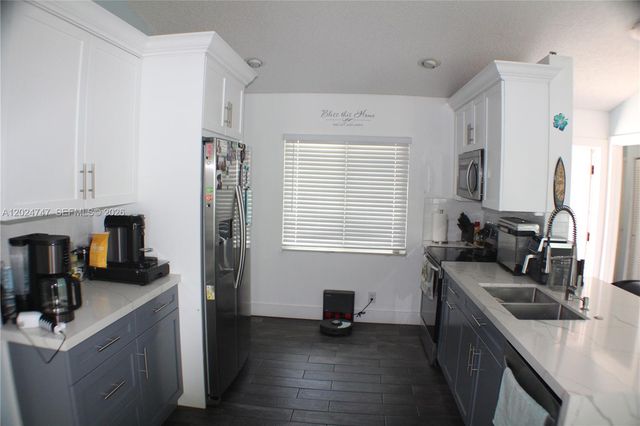 1317 SW 82nd Ave, North Lauderdale, FL 33068