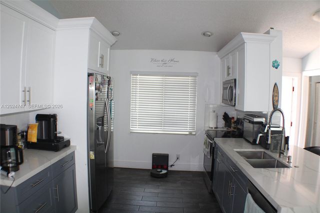 1317 SW 82nd Ave, North Lauderdale, FL 33068