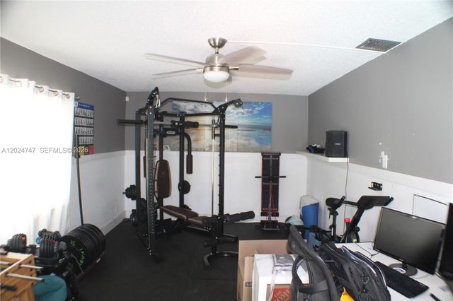 1317 SW 82nd Ave, North Lauderdale, FL 33068