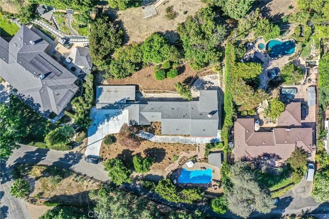8450 Via Sierra Ramal, Whittier, CA 90605