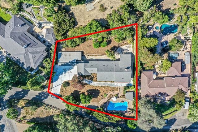 8450 Via Sierra Ramal, Whittier, CA 90605