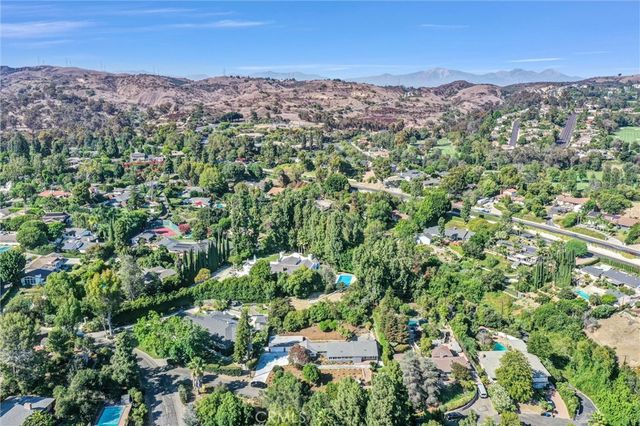 8450 Via Sierra Ramal, Whittier, CA 90605
