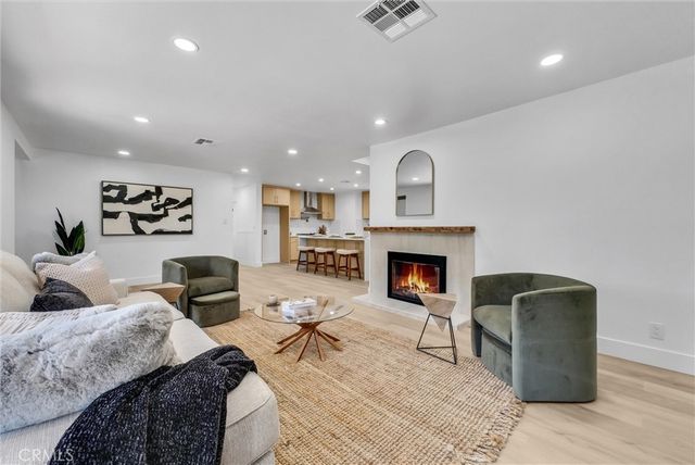 8450 Via Sierra Ramal, Whittier, CA 90605
