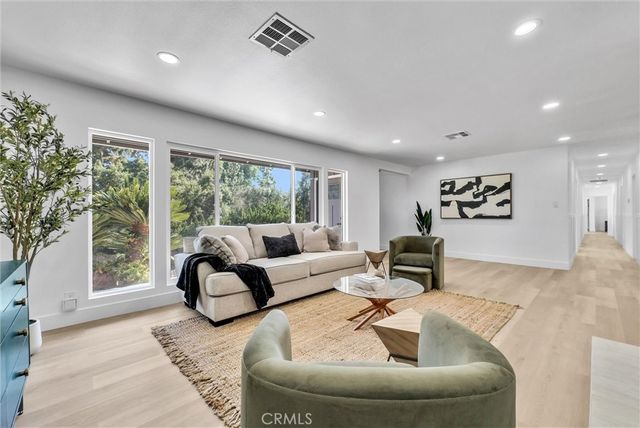 8450 Via Sierra Ramal, Whittier, CA 90605