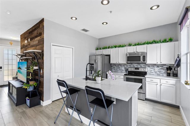 6187 CHAPLEDALE DRIVE, Orlando, FL 32829