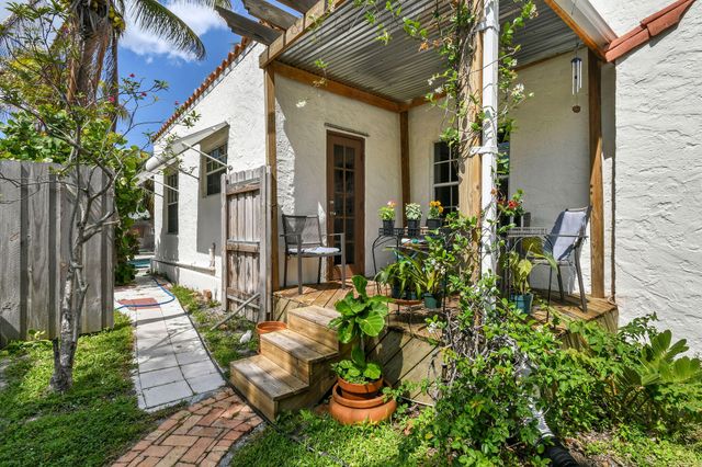 2118 Florida Avenue, West Palm Beach, FL 33401