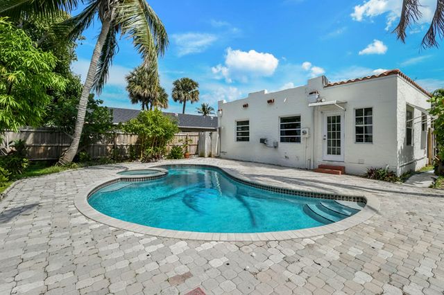 2118 Florida Avenue, West Palm Beach, FL 33401