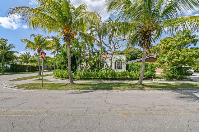 2118 Florida Avenue, West Palm Beach, FL 33401