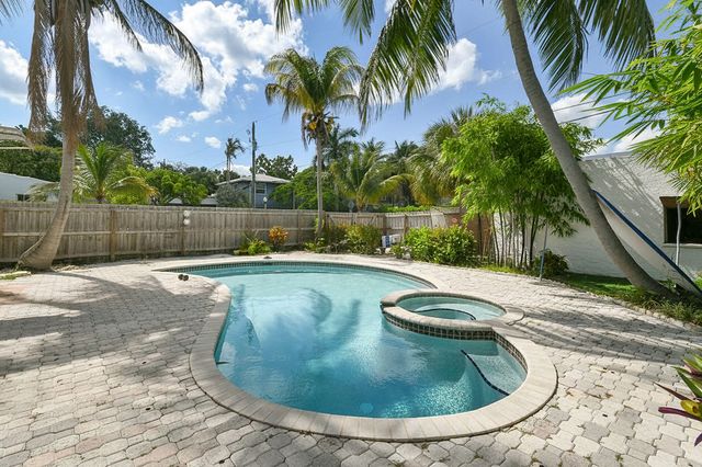 2118 Florida Avenue, West Palm Beach, FL 33401