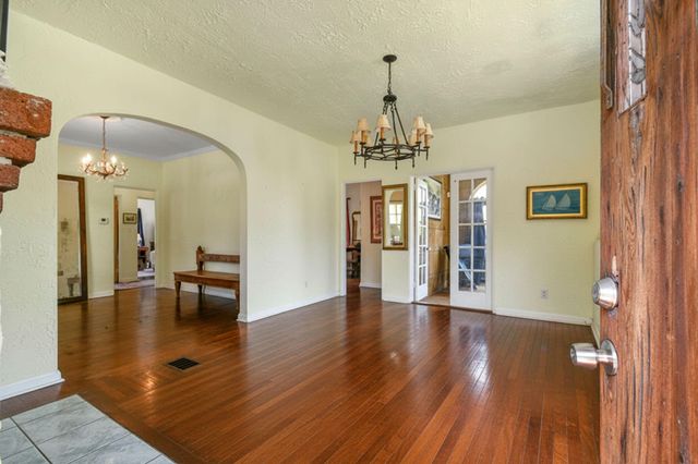 2118 Florida Avenue, West Palm Beach, FL 33401