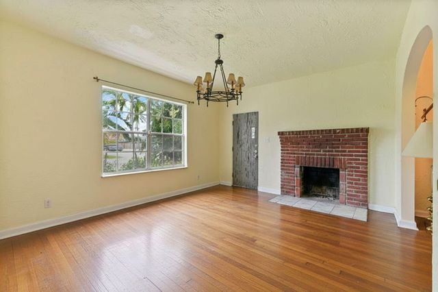 2118 Florida Avenue, West Palm Beach, FL 33401