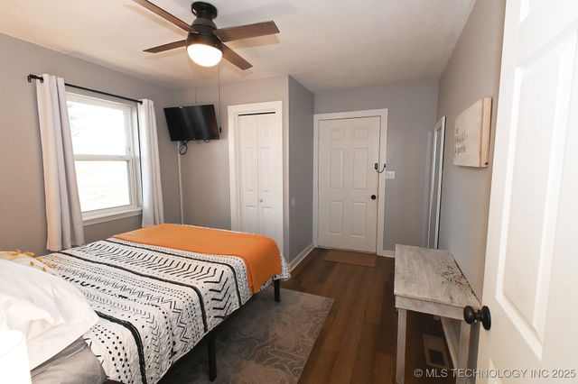 812 N Main Street, Gore, OK 74435