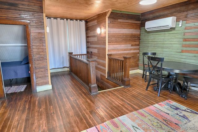 812 N Main Street, Gore, OK 74435