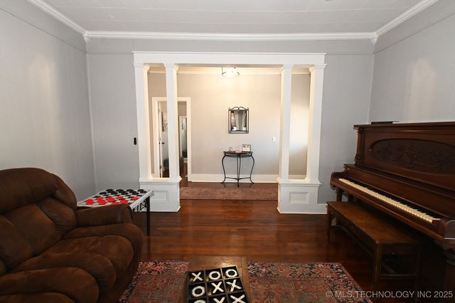 812 N Main Street, Gore, OK 74435