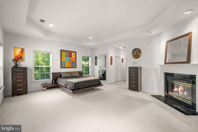7136 AYERS MEADOW LN, Springfield, VA 22150