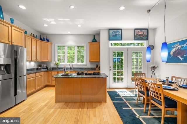 7136 AYERS MEADOW LN, Springfield, VA 22150