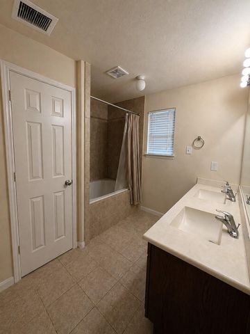 8327 Lamond Lane, Houston, TX 77095