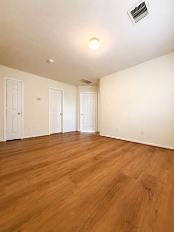 8327 Lamond Lane, Houston, TX 77095