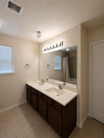8327 Lamond Lane, Houston, TX 77095