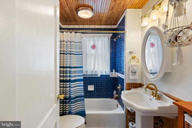1216 MARSHALL AVE, Colonial Beach, VA 22443