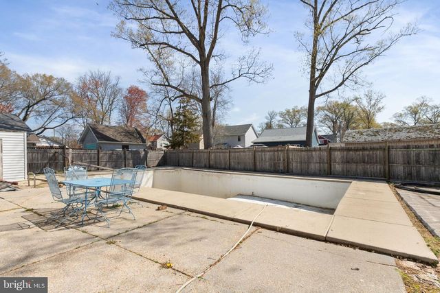 1216 MARSHALL AVE, Colonial Beach, VA 22443