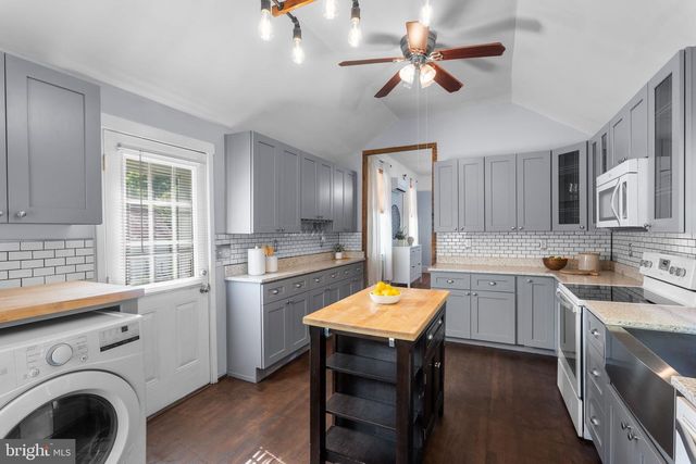 10007 CROOM RD, Upper Marlboro, MD 20772