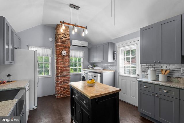 10007 CROOM RD, Upper Marlboro, MD 20772
