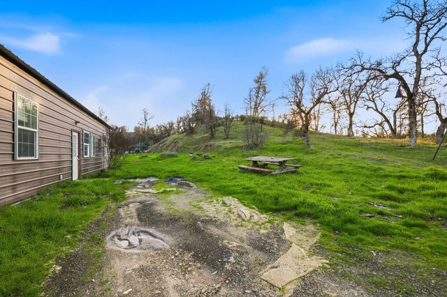 14991 Lower Coal Pit Drive, Igo, CA 96047