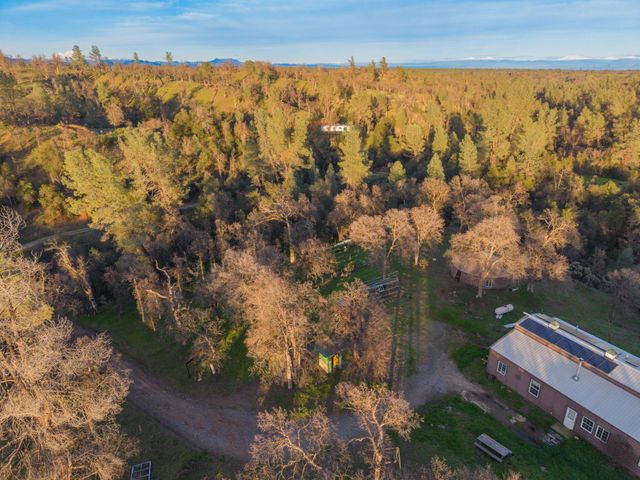 14991 Lower Coal Pit Drive, Igo, CA 96047