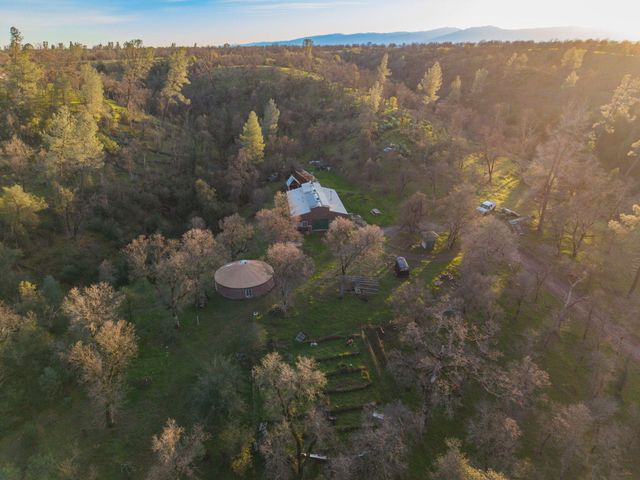 14991 Lower Coal Pit Drive, Igo, CA 96047