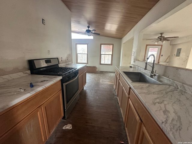 122 Pleasant Valley, San Antonio, TX 78227