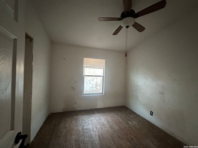 122 Pleasant Valley, San Antonio, TX 78227